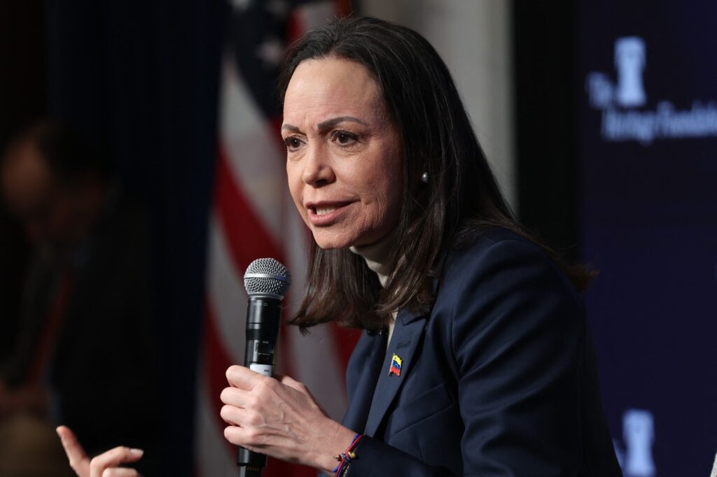 lidera-opozitiei-din-venezuela-s-a-reintors-in-tara-riscul-tensionarii-relatiilor-dintre-caracas-si-washington-–-hotnews.ro