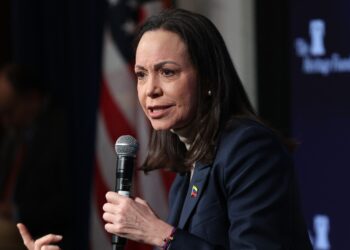 lidera-opozitiei-din-venezuela-s-a-reintors-in-tara-riscul-tensionarii-relatiilor-dintre-caracas-si-washington-–-hotnews.ro