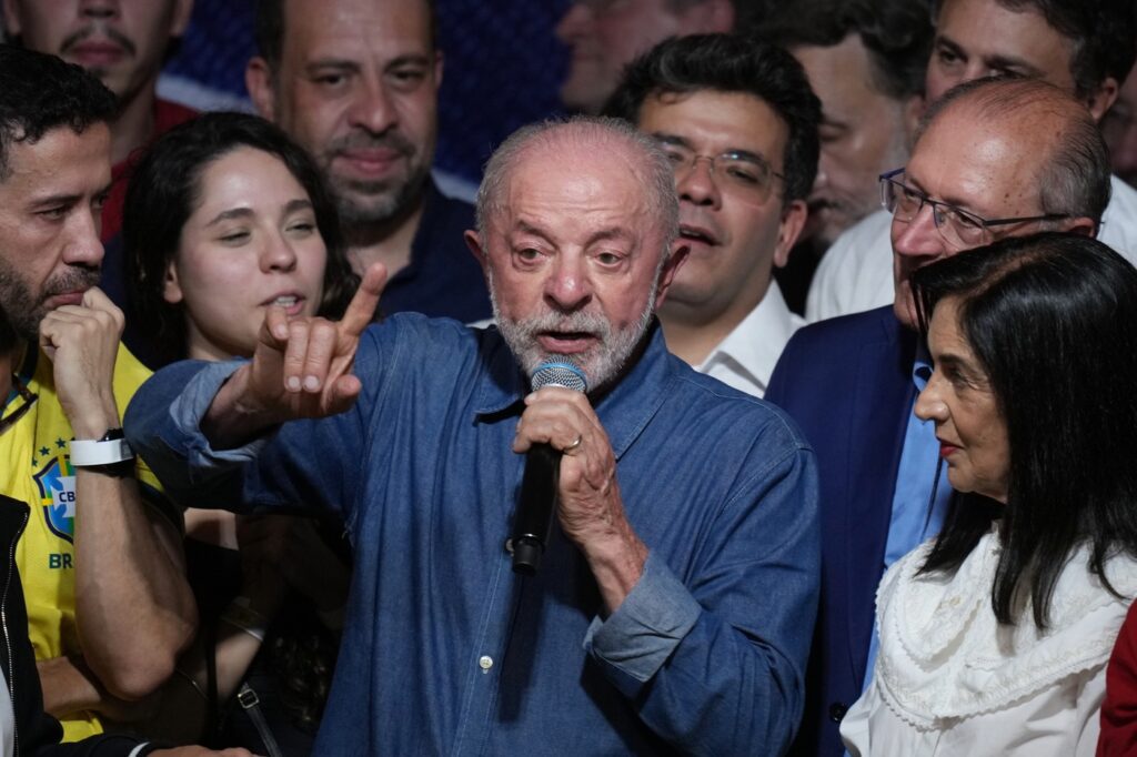 lula-castiga-al-patrulea-mandat-in-brazilia,-dar-se-confrunta-cu-un-congres-ostil-si-o-tara-divizata-–-hotnews.ro