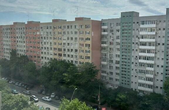 tinerii-sub-35-de-ani-ar-putea-cumpara-locuinte-prin-noua-casa-cu-un-avans-de-5%.-proiectul,-adoptat-de-senat