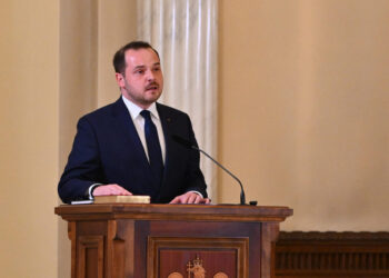 ministrul-sanatatii:-sub-nicio-forma-nu-se-inchid-spitale.-rogobete-vrea-dezvoltarea-ambulatoriilor-si-a-spitalizarii-de-zi