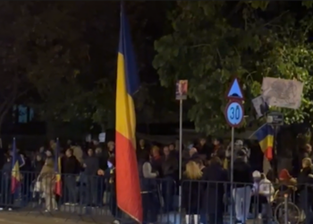 a-26-a-noapte-de-proteste-la-arestul-central,-unde-este-inchis-calin-georgescu