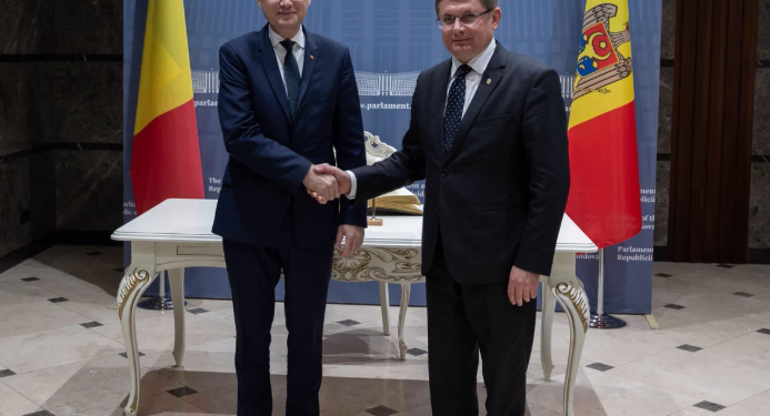 luca-niculescu,-intalnire-cu-presedintele-parlamentului-de-la-chisinau-si-cu-maia-sandu:-ne-coordonam-pentru-a-face-fata-atacurilor-hibride-si-incursiunilor-zilnice-cu-drone