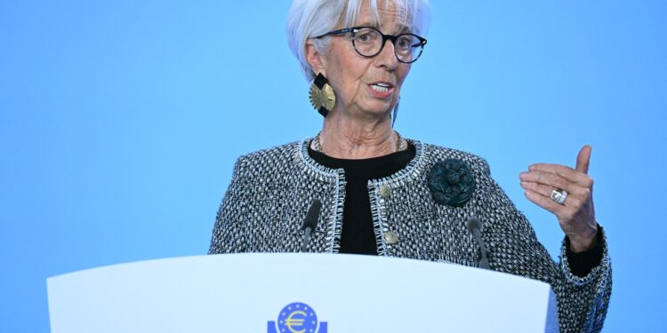 christine-lagarde-demisioneaza-cu-noua-luni-inainte-de-incheierea-mandatului-–-hotnews.ro