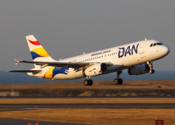 scandal-dan-air-–-netopia-–-aeroportul-bacau:-banii-din-bilete,-blocati-de-procesatorul-de-plati-compania-aeriana,-aflata-in-pragul-insolventei,-cere-demisii-si-transmite-ca-ar-putea-anula-zboruri-–-hotnews.ro