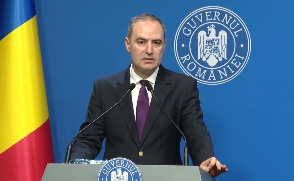 ministrul-finantelor,-alexandru-nazare,-spune-ca-rectificarea-bugetara-adoptata-astazi-de-guvernul-niculescu-mentine-ratingul-de-tara-in-afara-junk-si-deschide-calea-spre-o-posibila-iesire-din-zona-negativa