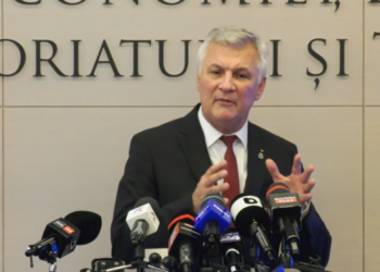 daniel-zamfir-propune-fuziuni-la-nivelul-mai-multor-companii-de-stat-si-reorganizarea-romarm.-ministrul-vrea-eliminarea-pozitiilor-banoase-din-consiliile-de-administratie