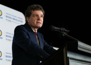 nicusor-dan-trimite-parlamentului-legea-privind-performanta-energetica-a-cladirilor.-presedintele-cere-modificarea-prevederilor-despre-centralele-pe-combustibili-fosili