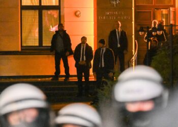 escaladare-dramatica-a-razboiului-pe-justitie-in-polonia-karol-nawrocki-a-convocat-o-sedinta-de-urgenta-cu-partidele-parlamentare-–-hotnews.ro